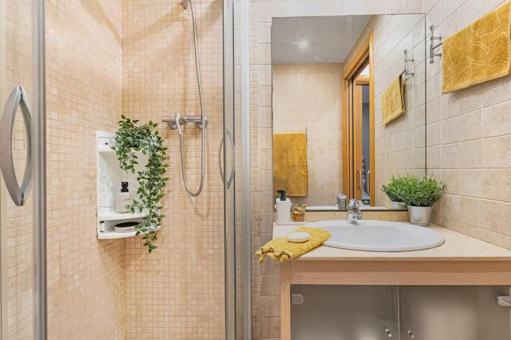 Lodging Apartments Villa De Gracia 2 Bedroom Cozy Apartment Βαρκελώνη Εξωτερικό φωτογραφία