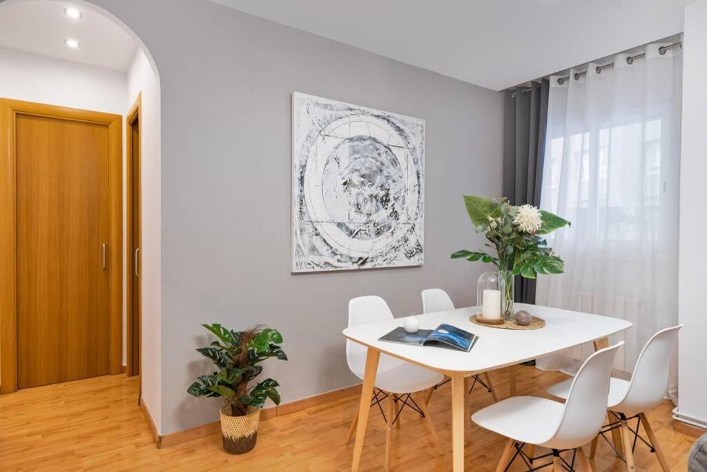 Lodging Apartments Villa De Gracia 2 Bedroom Cozy Apartment Βαρκελώνη Εξωτερικό φωτογραφία